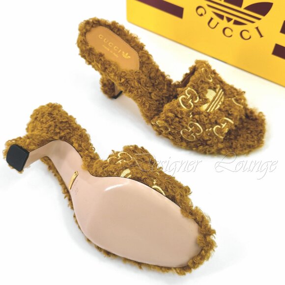 SOLD! NEW GUCCI x ADIDAS GG Trefoil Logo Traveler Faux Fur Heels Pumps EU 38 - Picture 6 of 8